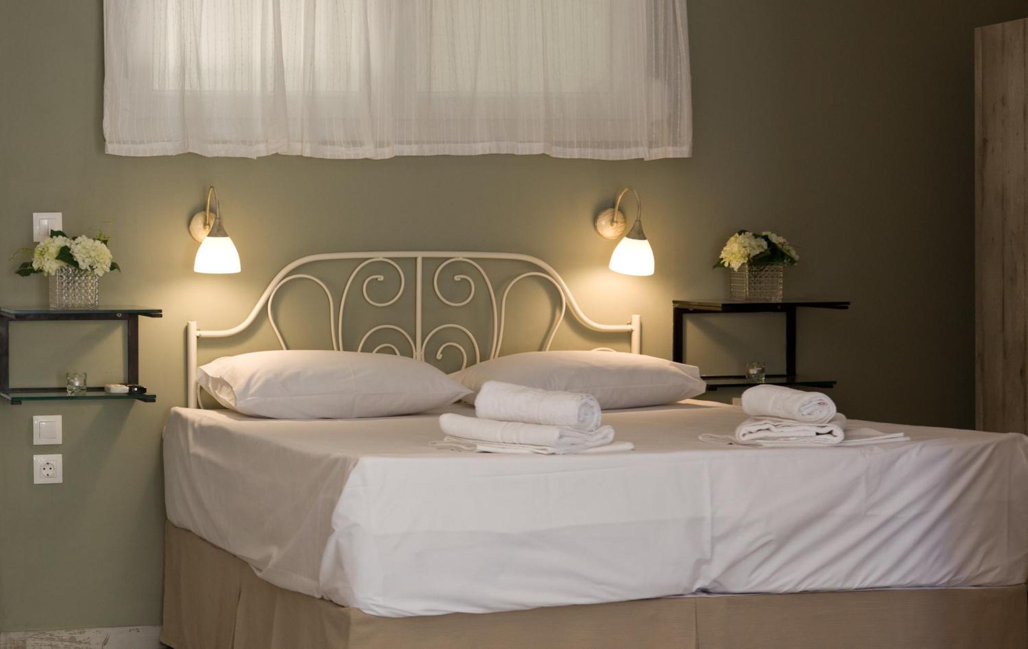 Axion Esti Apartments Skopelos Town Phòng bức ảnh