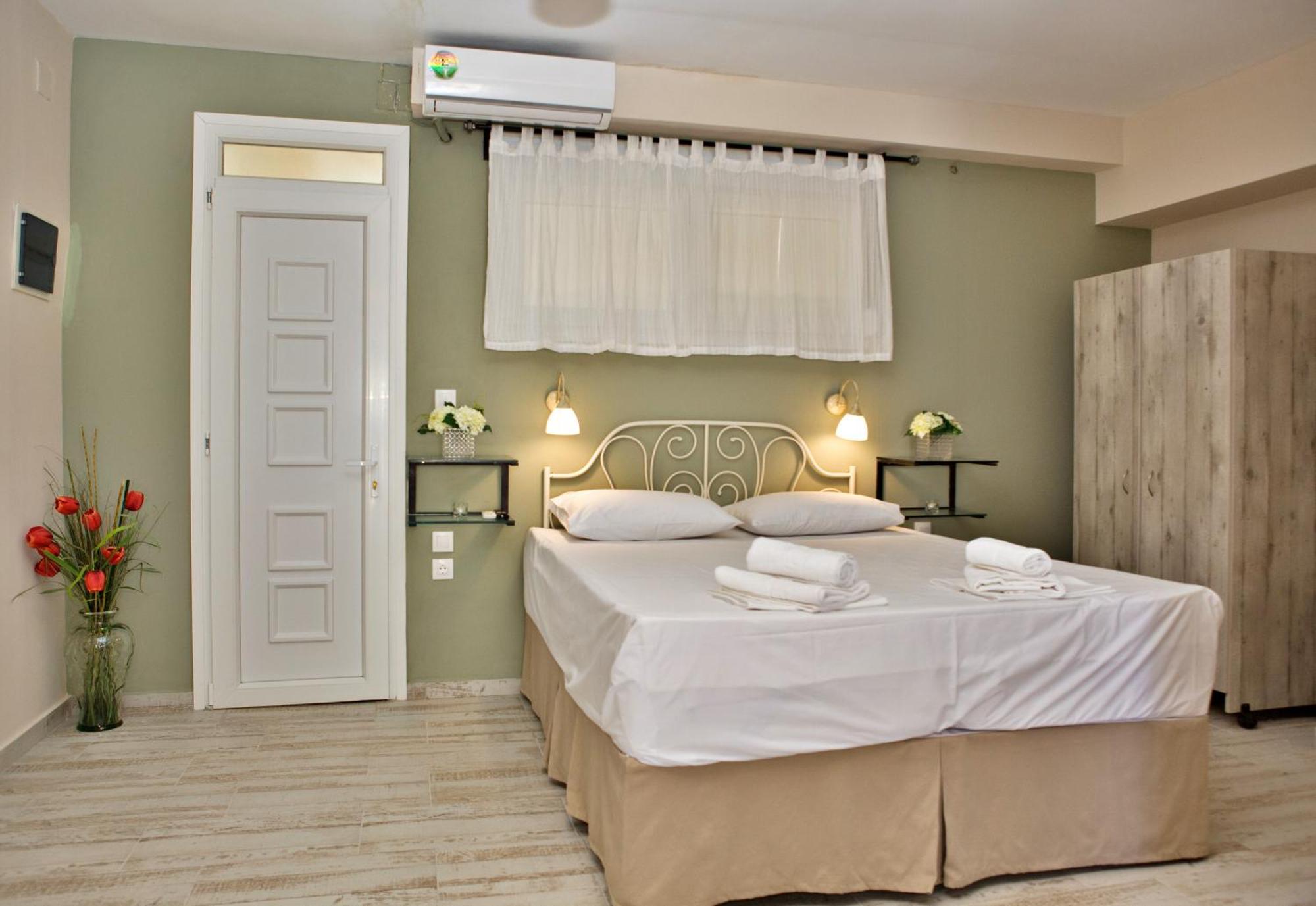 Axion Esti Apartments Skopelos Town Phòng bức ảnh