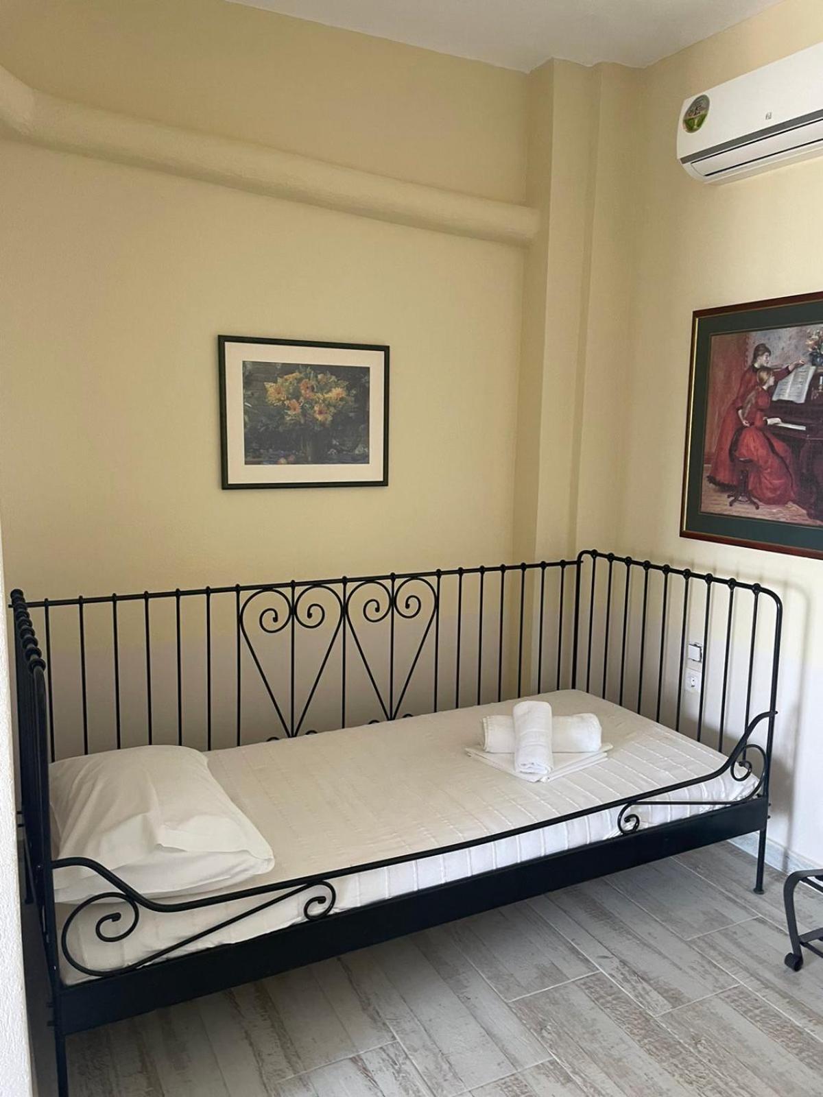 Axion Esti Apartments Skopelos Town Phòng bức ảnh
